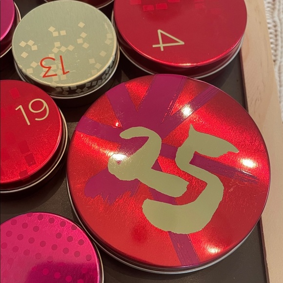 Starbucks 2014 Christmas Advent Calendar Magnetic Board Tin Containers - Picture 7 of 9